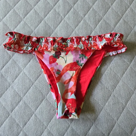 For Love and Lemons Keely Bikini Bottoms Size Small Fruit Cherry Strawberry - Picture 2 of 7